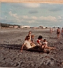 1978 la spiaggia sotto al lido.jpg